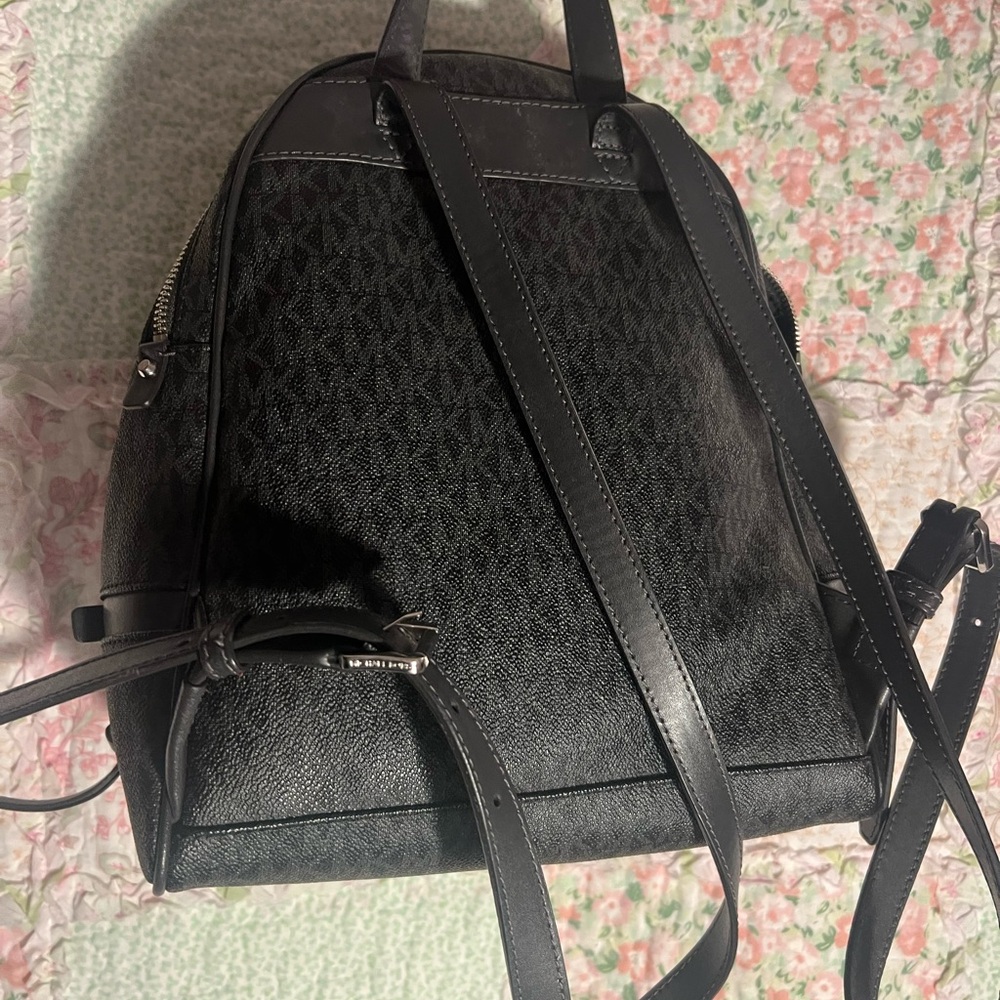 Michael Kors Signature Rhea Zip Medium Backpack - Picture 4 of 6